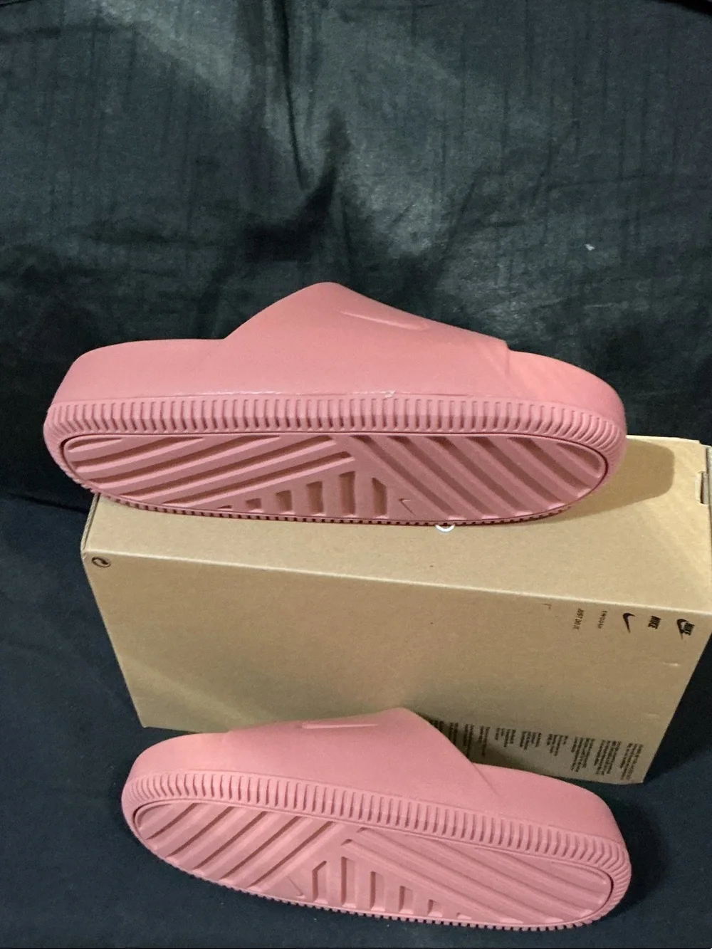 Nike adults Coral Sandals Slides Nike Calm Slide sz 7 new logo